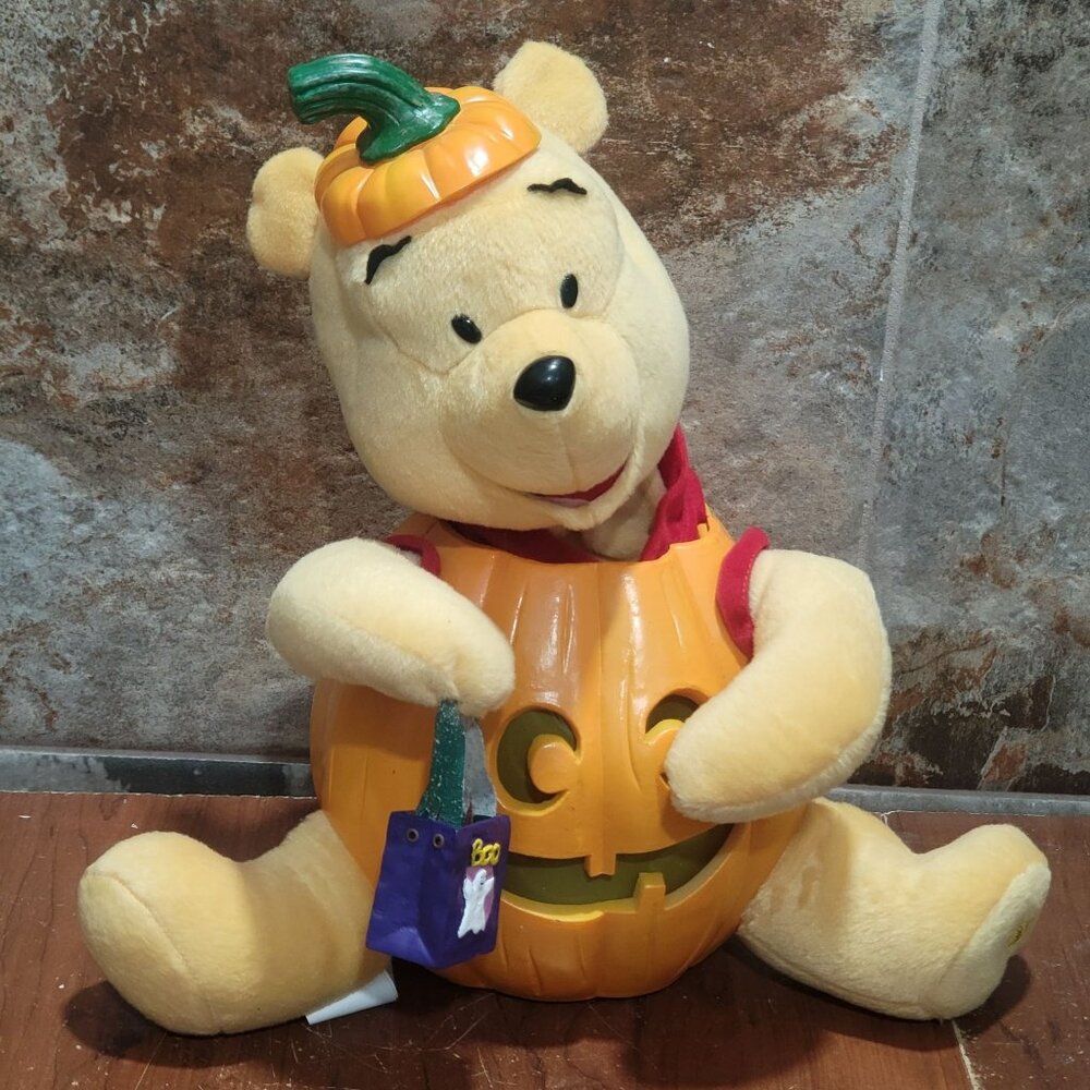 Disney Gemmy Winnie the Pooh Halloween Animated Plush Toy 2001